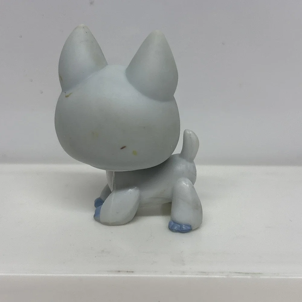 LPS Littlest Pet Shop 2007 German Shepherd Dog Blue Snowflake Eye Ice #689